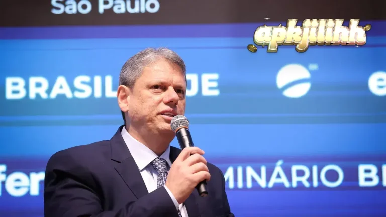 Pemandangan kota São Paulo dengan latar belakang perdebatan kebijakan publik mengenai perjudian daring.